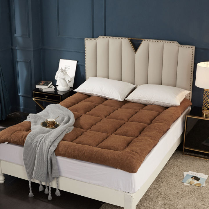 Lamb's%20wool%20mattress,%20non-slip,%20thickened%20tatami%20mattress,%20student%20mattress,%20single%20double%20mattress,%20duvet%20core,%20close%20to%20the%20body,%20soft%20winter%20quilt%20-%20Image%202