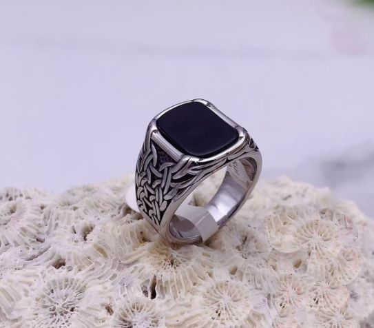 Finger%20Ring%20for%20Men%20-%20Image%202