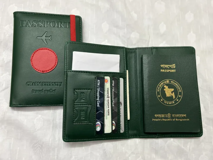 Passport%20Cover%20&%20Card%20Holder%20For%20Men/%20Women%20-%20Passport%20Cover%20-%20Image%204