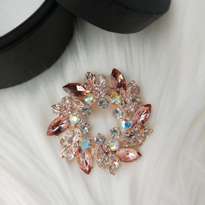 Stone%20&%20Metal%20Brooch%20/Hijab%20Pin/%20Saree%20Pin%20for%20Women%20(Golden)%20(Imported)%20M-BRC-1104%20-%201%20Piece%20-%20Brooch%20-%20Brooch%20for%20Women%20-%20%E0%A6%B9%E0%A6%BF%E0%A6%9C%E0%A6%BE%E0%A6%AC%20%E0%A6%AA%E0%A6%BF%E0%A6%A8%20-%20Image%202