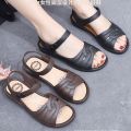 Summer mom sandals women's flat heel middle-aged and elderly sandals anti-slip wearable old man shoes flat soft-soled granny sandals. 