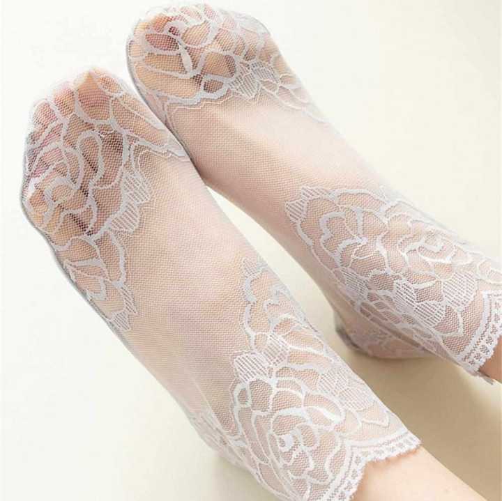Fashion%20Women%20Lace%20Flower%20Socks%20Female%20Elastic%20Thin%20Breathable%20Ankle%20Socks%201Pairs%20-%20Image%205