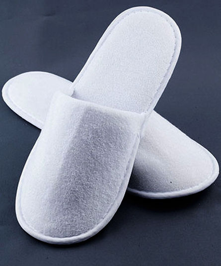Room%20slippers%20beautiful%20white%20warm%20room%20slippers%20/%20winter%20house%20shoes%20for%20men%20/%20women%20-%20Image%203