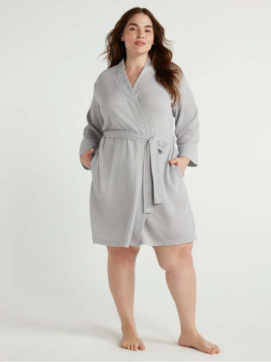 Premium%20Cotton%20Waffle%20Bathrobe%20%E2%80%93%20Lightweight%20Knee-Length%20Spa%20Robe%20-%20Image%209