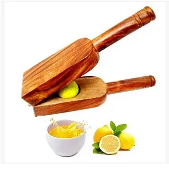Hand%20made%20wooden%20lemon%20squeezer/juicer%20-%20Image%202