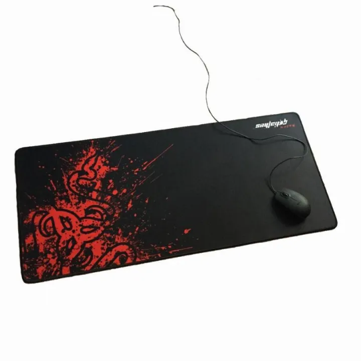 Gaming%20And%20Office%20Mouse%20Pad%20-%20Large%20Size%20Rezer%20700%20X%20300%20-%20Red%20Accent%20For%20Style%20And%20Precision%20-%20Image%203
