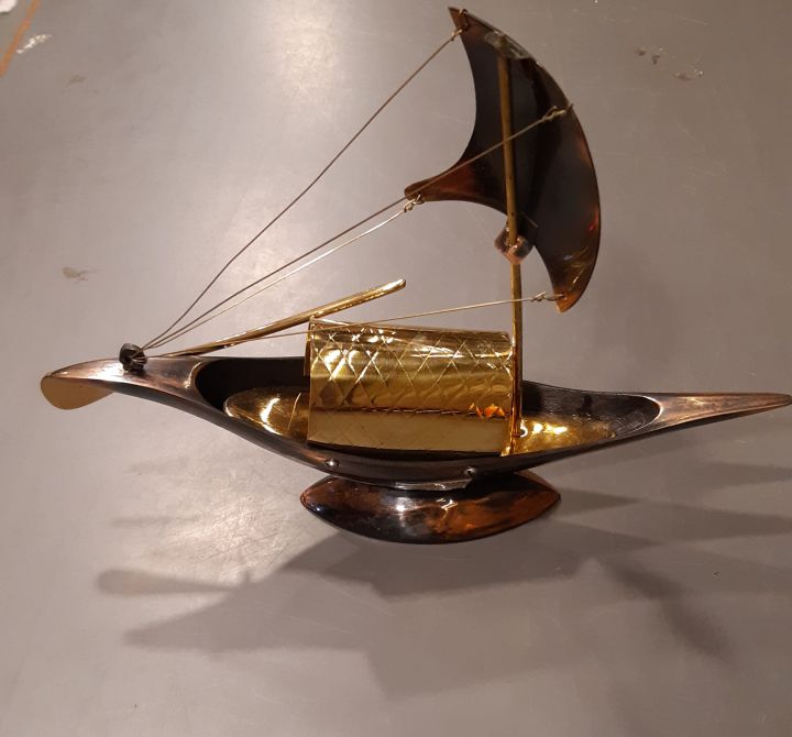 Brass+copper%20gini%20boat(%E0%A6%AA%E0%A6%BF%E0%A6%A4%E0%A6%B2%20%E0%A6%AA%E0%A7%8D%E0%A6%B2%E0%A6%BE%E0%A6%B8%20%E0%A6%95%E0%A6%AA%E0%A6%BE%E0%A6%B0%E0%A7%87%E0%A6%B0%20%E0%A6%A4%E0%A7%88%E0%A6%B0%E0%A6%BF%20%E0%A6%A8%E0%A7%8C%E0%A6%95%E0%A6%BE)%20-%20Image%203