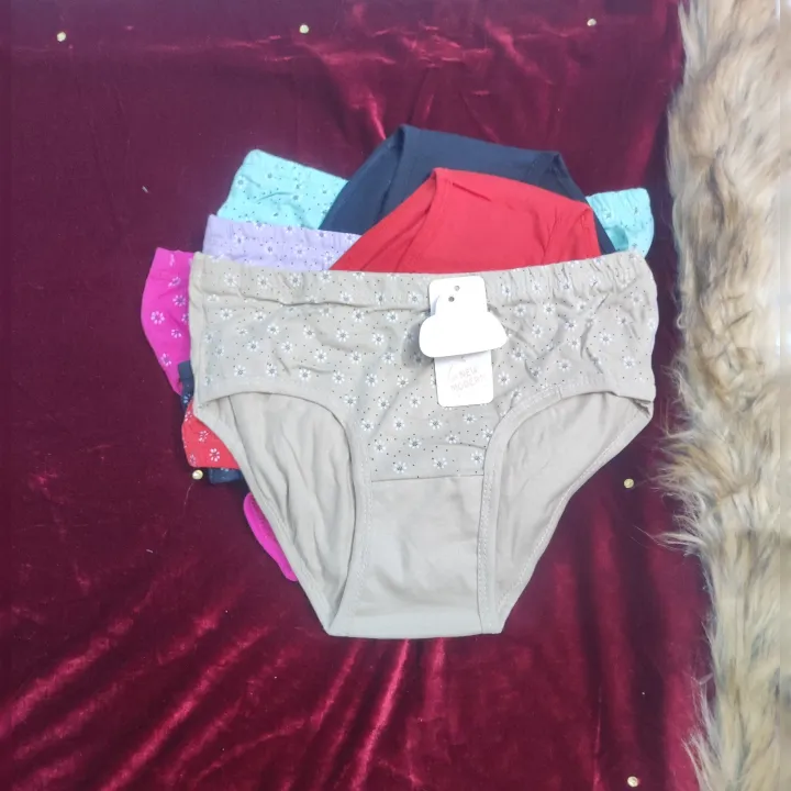 Printed%20Cotton%20Panty%20For%20Women%20-%203%20Piece%20-%20Image%202