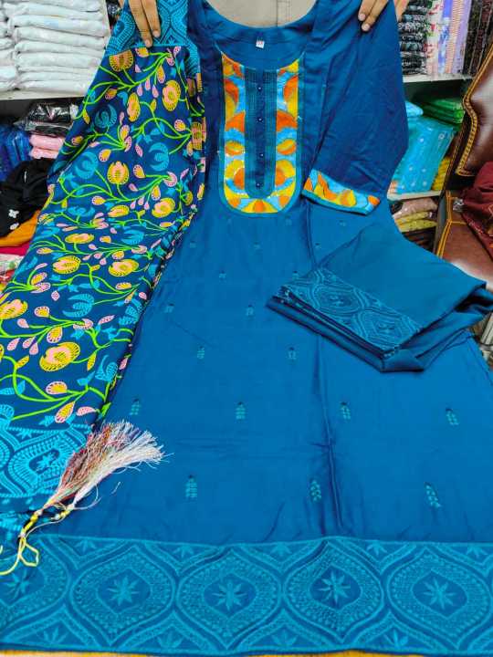 Readymade%20Three%20Piece%20For%20Women%20Exclusive%20Collection%20Embroidery%20Exclusive,%20Stylist,%20Fashionable%20Three%20Pics%20For%20Woman%20-%20Image%208