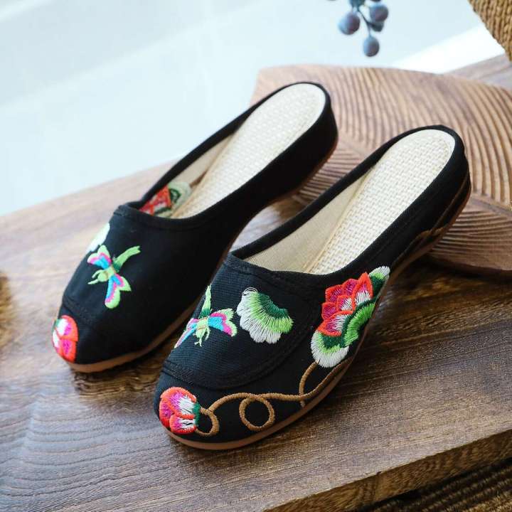 Slippers,%20Chinese%20style,%20spring%20and%20summer%20embroidered%20cloth%20shoes,%20baotou,%20home%20half%20slippers,%20women's%20external%20wearing%20slippers%20-%20Image%203