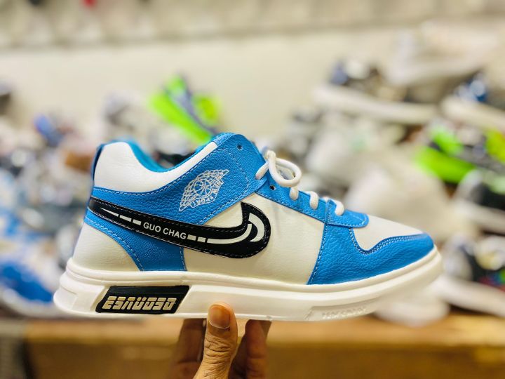 Fashionable Blue Colore Winter Sneakers for Men