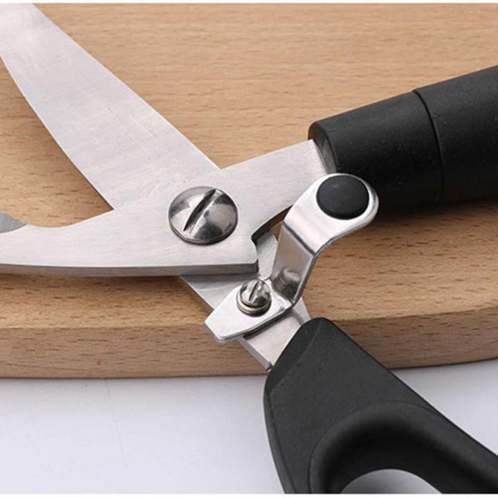 Heavy%20Duty%20Stainless%20Steel%20Kitchen%20Poultry%20Shears%20-%20Spring%20Loaded%20Bone%20&%20Meat%20Scissors%20with%20Safety%20Lock%20-%20Image%204
