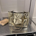 Large Capacity Bag Trendy And Versatile One Shoulder Handbag Commuting Tote Bag.
