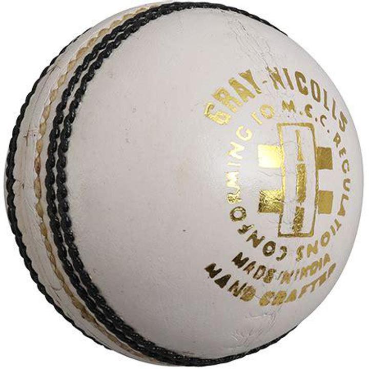 Cricket%20Ball%20-White%20colour%20Leather%20in%204%20pat%20-%20Image%204