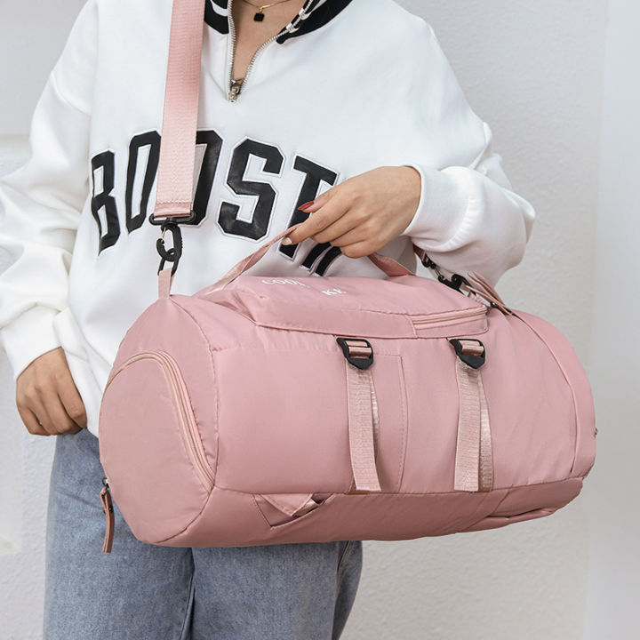 Travel%20Bag%20Men's%20and%20Women's%20Large%20Capacity%20Shoulder%20Crossbody%20Sports%20Gym%20Bag%20Short-Distance%20Travel%20Portable%20Waterproof%20Travel%20Luggage%20Bag%20-%20Image%204