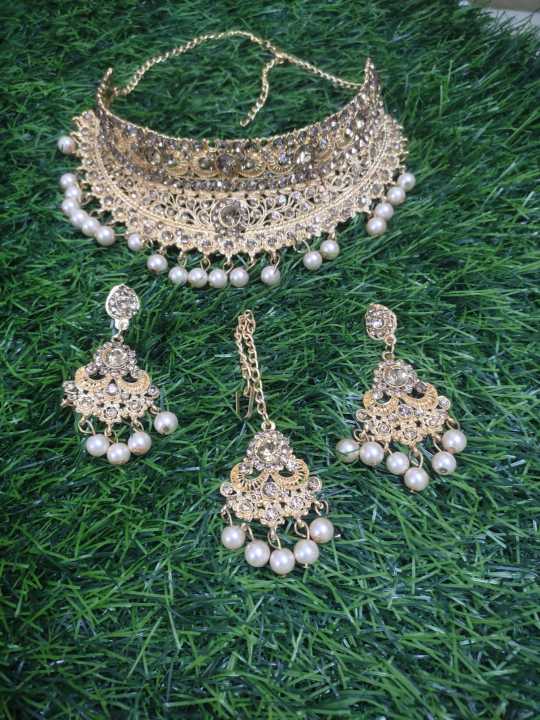 GOLDEN Golar Choker Necklace Set For Women Necklace For Girls Necklace  For Girls