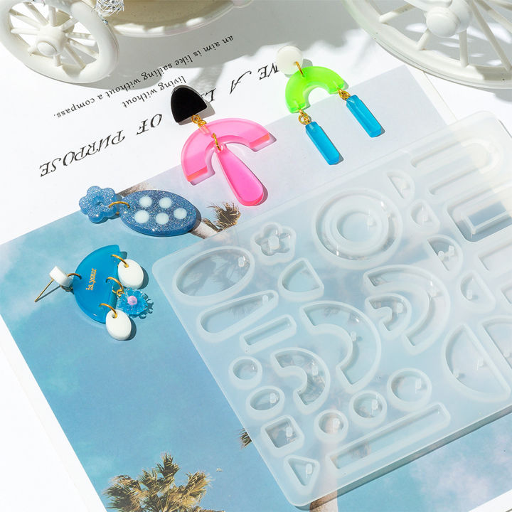 Migeet%20Epoxy%20Resin%20Mold%20Silicone%20kit%20and%20Tools%20Keychain%20Resin%20Molds%20Hanging%20Decor%20Mold%20Jewelry%20Making%20Kit%20Resin%20Earrings%20Pendant%20Molds%20Molds%20for%20DIY%20Crafts%20Making%20-%20Image%203