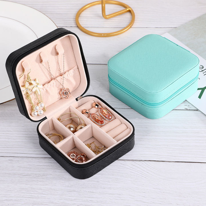 Fashion%20Portable%20Travel%20Accessories%20Antioxidant%20Compact%20Ring%20Earrings%20Jewelry%20Box%20Jewelry%20Organizer%20-%20Image%202
