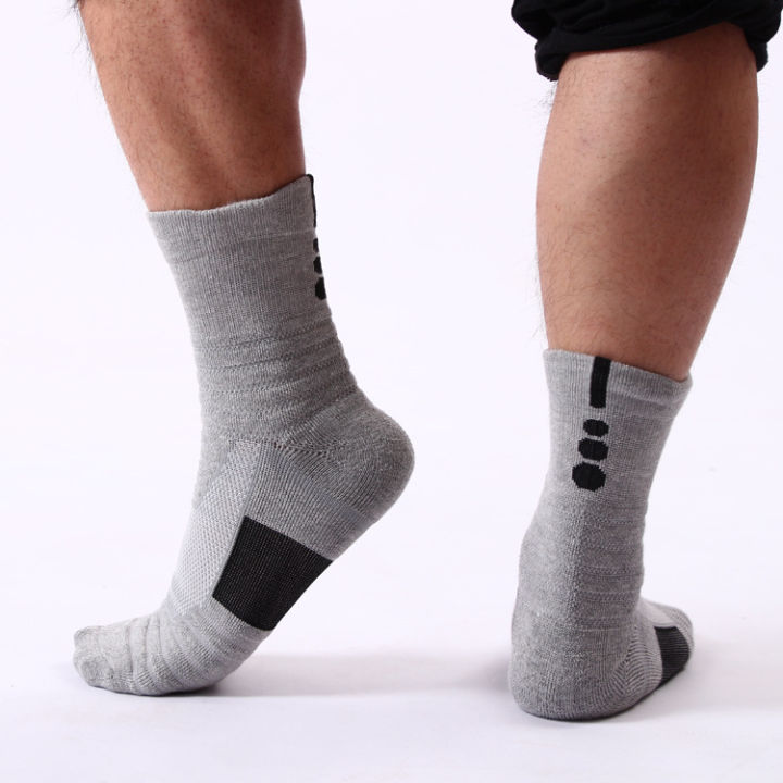 Men's%20Mid-Calf%20Athletic%20Socks%20Badminton%20Running%20Outdoors%20Elite%20Socks%20Brushed%20Socks%20Sweat-Absorbent%20Non-Slip%20Basketball%20Socks%20Wholesale%20-%20Image%203
