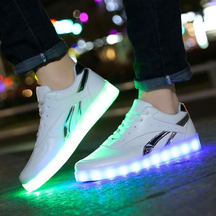 Rechargeable%20Light%20Shoes%20Male%20and%20Female%20Couple%20Shuffle%20Dance%20Shoes%20Student%20Casual%20Sports%20Shoes%20Light%20Running%20Shoes%20Luminous%20Dad%20Shoes%20-%20Image%204