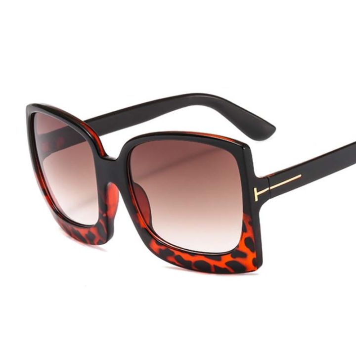 Luxury%20Square%20Sunglasses%20Women%20Vintage%20Oversized%20Gradient%20Sun%20Glasses%20Shades%20Female%20Fashion%20Designer%20Black%20Mirror%20Oculos%20De%20Sol%20-%20Image%207