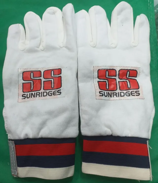 SS%20Wicket%20Keeping%20Inner%20Gloves%20-%20White%20-%20Image%203