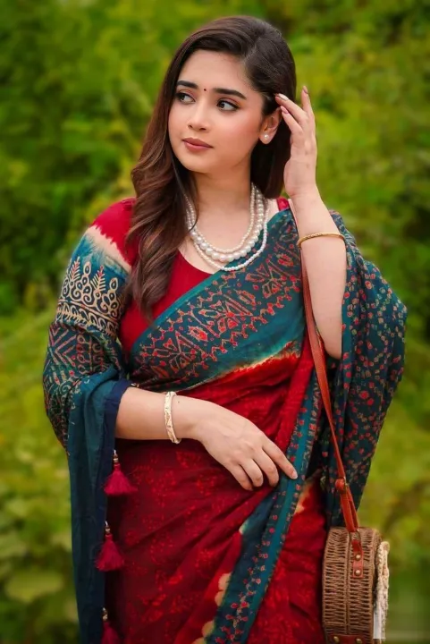 Exclusive%20Designer%20Batik%20Print%20%20Silk%20Saree%20With%20Blouse.%20Stylesh%20&%20fashionable%20best%20dress%20for%20women%20.%20rana%20bai%20-%20Image%203