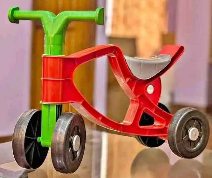 Baby%20Balance%20Bike%20My%201st%20Scooter%20Ride-on%20Cycle%20Learn%20to%20Walk%20,%20Walker%20Tri%20Cycle%20Toy%20for%20Kids%20Boys%20and%20Girls%20-%20Image%202