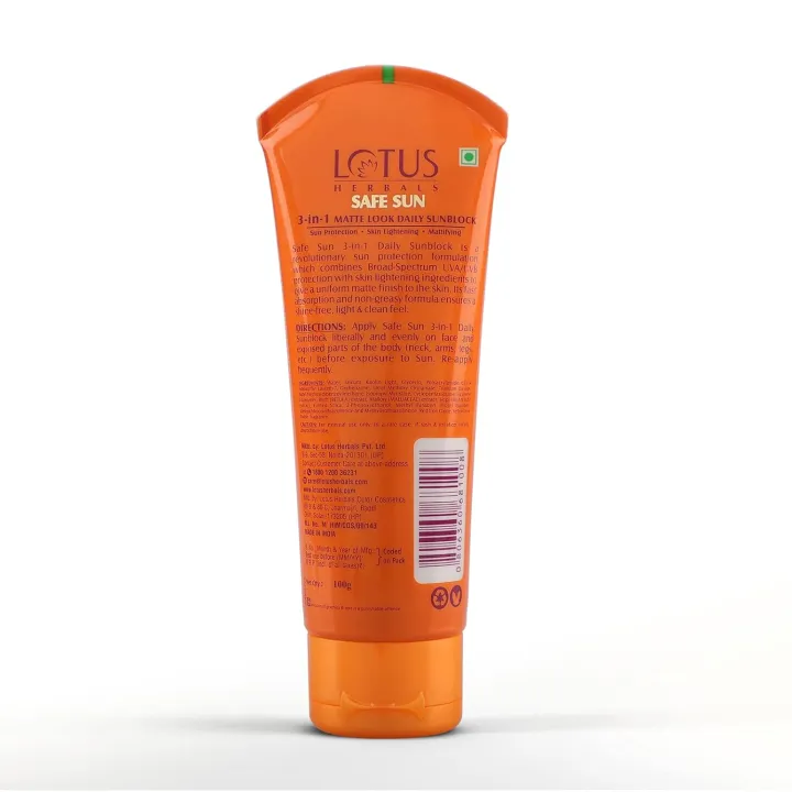Lotus%20Safe%20Sun%203%20in%201%20Matte%20Look%20Daily%20Sunscreen%20SPF%2040%20PA+++%20-%2050GM%20-%20Image%206