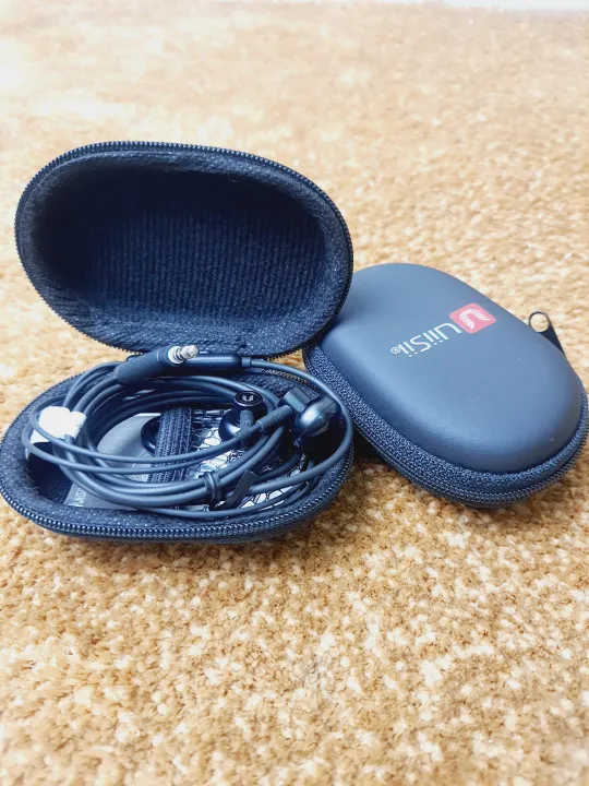 Uiisii%20Hm%2012%20Super%20Bass%20Stereo%20And%20Dynamic%20In-Ear%20Headphones%20With%20Pouch%20-%20Headphone%20Best%20Quality%20-%20Image%204