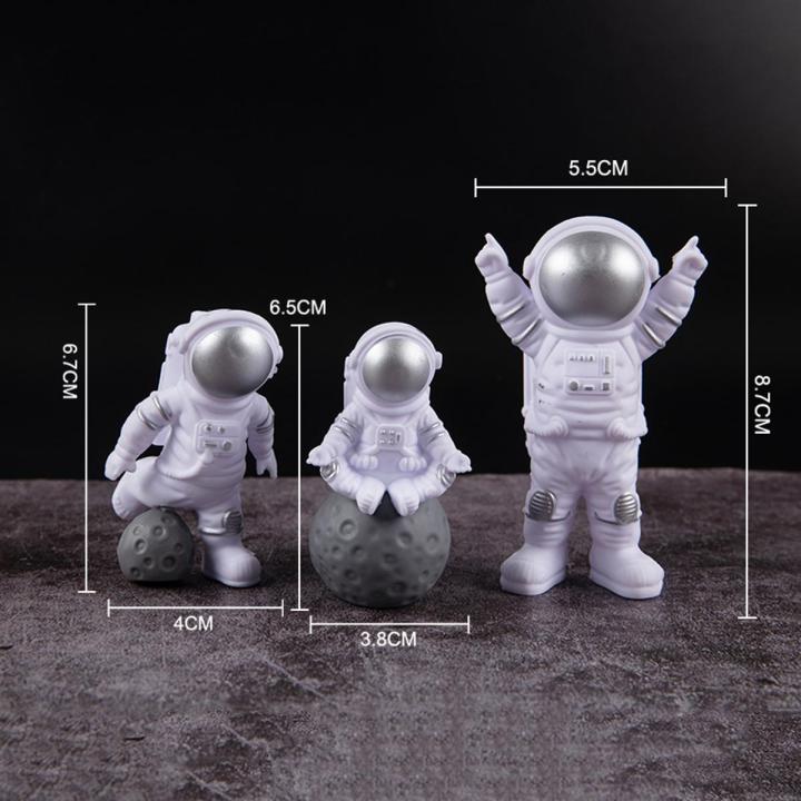 Plastic Astronaut Figure Statue Figurine Spaceman Sculpture Educational Toy Sunlight Mall