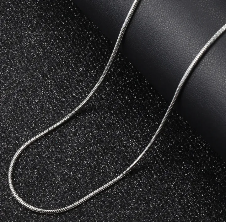 Silver%20Stainless%20Steel%20Round%20Snake%20Chain%20For%20Men%20And%20Boys%20-%20Image%204
