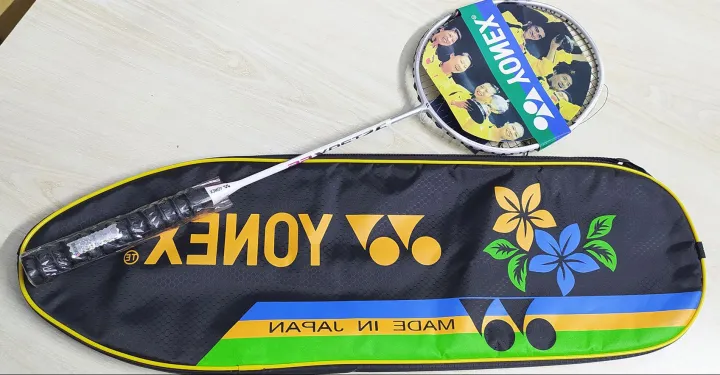 Yonex%20Astrox-66%20Badminton%20Racket%20Bat%20For%20Man%20-%20Image%203