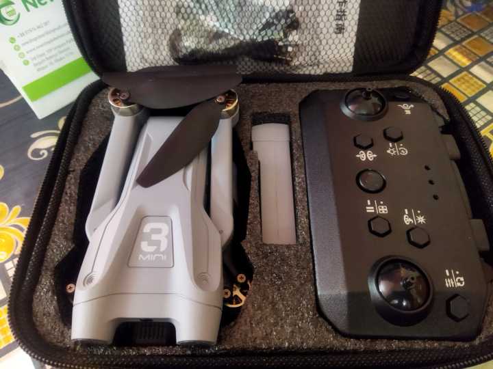 FLH%20Z908%20Max%20Drone%20Brushless%20Motor%20Professional%20720p%20FPV%20WiFi%20Drone%20for%20One%20Key%20Landing,%20Optical%20Flow%20Hover%20with%202%20Battery%20-%20Image%205