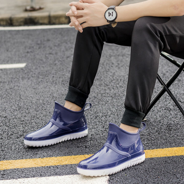 Rain%20bootsMen's%20fashion%20Korean%20version%20of%20trendy%20water%20shoes,%20four%20seasons%20rain%20boots,%20wear%20short%20work%20shoes,%20waterproof%20and%20non-slip%20low-top%20rubber%20shoes%20-%20Image%202