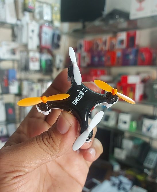 Mini%20Aerobat%20Four-axis%20360%20Degree%20Mini%20Drone%20With%20Remote%20Control%20Rechargeable%20-%20Image%207