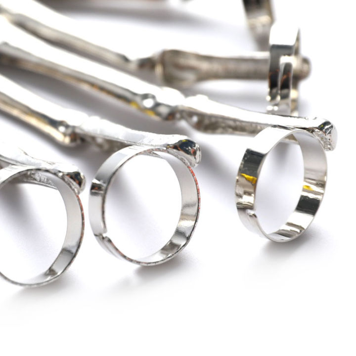 Punk%20Skeleton%20Hand%20Bone%20Five%20Finger%20Ring%20Bracelet%20Adjustable%20Halloween%20Bracelet%20-%20Image%207