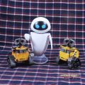 【Happy baby toy store】Wall-E Robot Wall E Eve Pvc Action Figure Collection Model Toys Dolls 6cm 3 Types. 