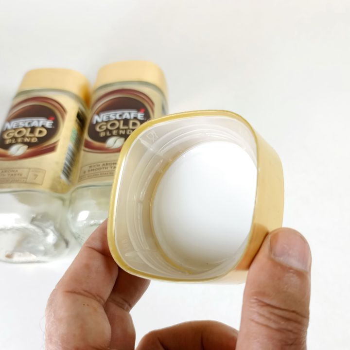 3%20Pieces%20Airtight%20square%20shape%20Glass%20Jar%20500%20ml%20%20for%20Kitchen%20&%20Dining.%20Glassware%20Food%20container.%20%20The%20golden%20cap%20sets%20it%20apart%20from%20everyone%20else.%20-%20Image%204