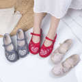 2022 New Old Beijing Cloth Women's Fashion Handmade Embroidered Hanfu Ethnic Style Soft Sole Mom Single Shoes.