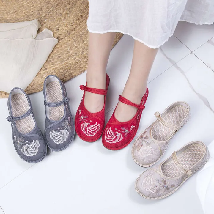 2022%20New%20Old%20Beijing%20Cloth%20Women's%20Fashion%20Handmade%20Embroidered%20Hanfu%20Ethnic%20Style%20Soft%20Sole%20Mom%20Single%20Shoes%20-%20Image%204