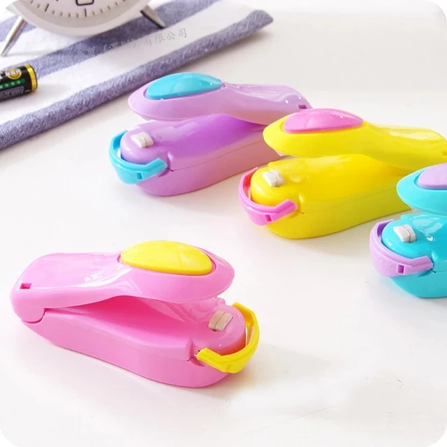Portable%20Mini%20Sealing%20Machine%20Snack%20Plastic%20Bag%20Sealing%20Machine%20Household%20Hand%20Pressure%20Heat%20Sealing%20Machine%20-%20Image%203