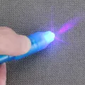 1/4/7pcs Creative Magic UV Light Pen Invisible Ink Pen Glow in the dark Pen with Built-in UV Light Gifts and Security Marking Amour zii. 