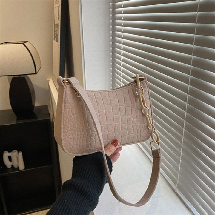 One%20Shoulder%20Bag%202022%20New%20Women's%20Subaxillary%20Bag%20Niche%20Design%20Advanced%20Texture%20Armpit%20Handbag%20Crescent%20Saddle%20Bag%20Dermatoglyph%20Eatop%20-%20Image%203