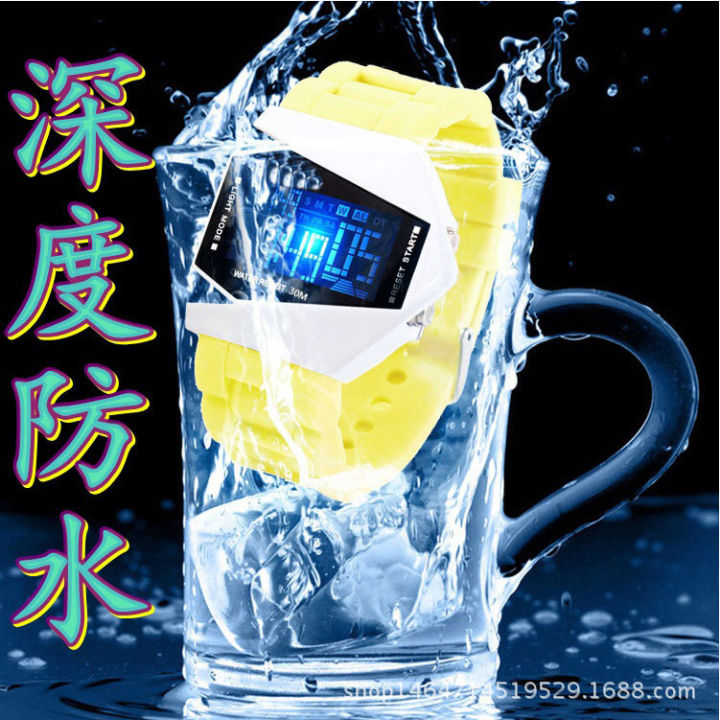 New%20Silicone%20Stylish%20and%20Versatile%20Electronic%20Watch%20Invisible%20Aircraft%20Trend%20Jelly%20Watch%20LED%20Luminous%20Watch%20-%20Image%203