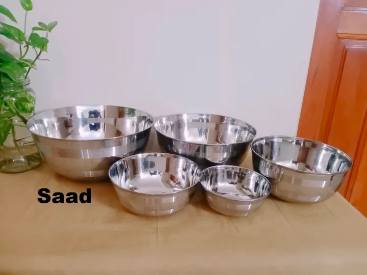 5-Piece%20Stainless%20Steel%20Bowl%20Set%20-%20This%20Set%20Includes%20Five%20Stainless%20Steel%20Bowls%20With%20A%20New%20Design%20And%20Non-Slip%20Feature%20-%20Image%202