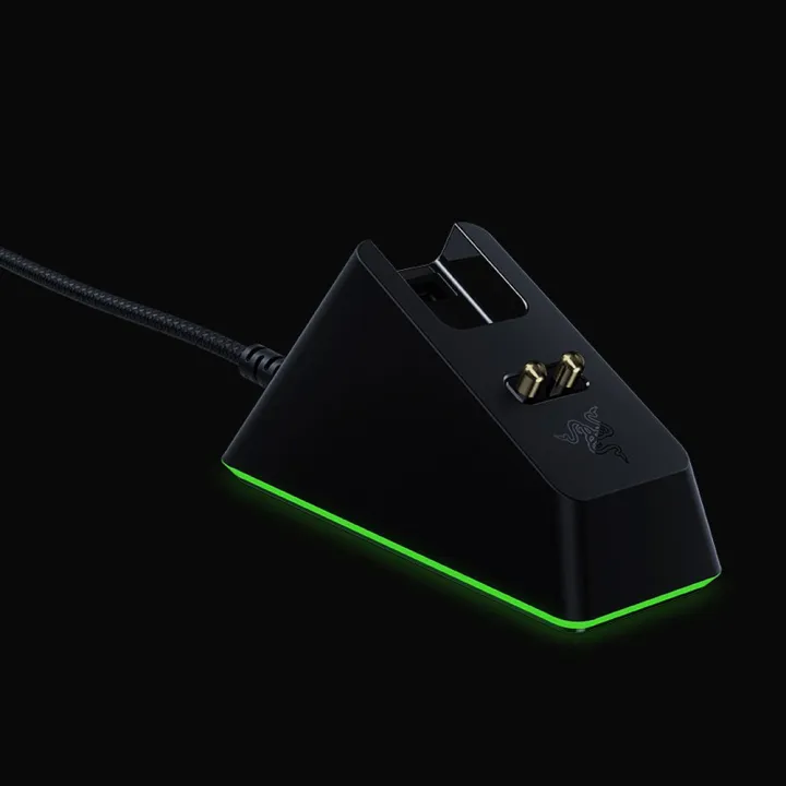 RAZER%20Mouse%20Dock%20Chroma%20Magnetic%20Charging%20Mouse%20Dock%20with%20Chroma%20RGB%20-%20Image%209