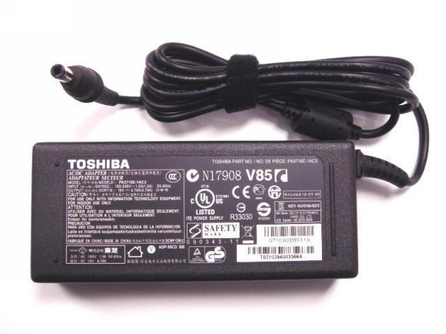 Laptop%20Adapter%20comportable%20for%20Tosiba%2019V%2065w%20-%20Image%202
