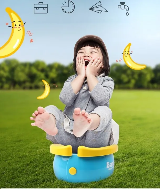 Foldable%20Portable%20Travel%20Potty%20-%20Training%20Toilet%20Seat%20for%20Boys%20&%20Girls,%20Novelty%20Yellow%20Banana%20Design,%20Comfy%20Toddler%20WC%20Chair%20-%20Image%204