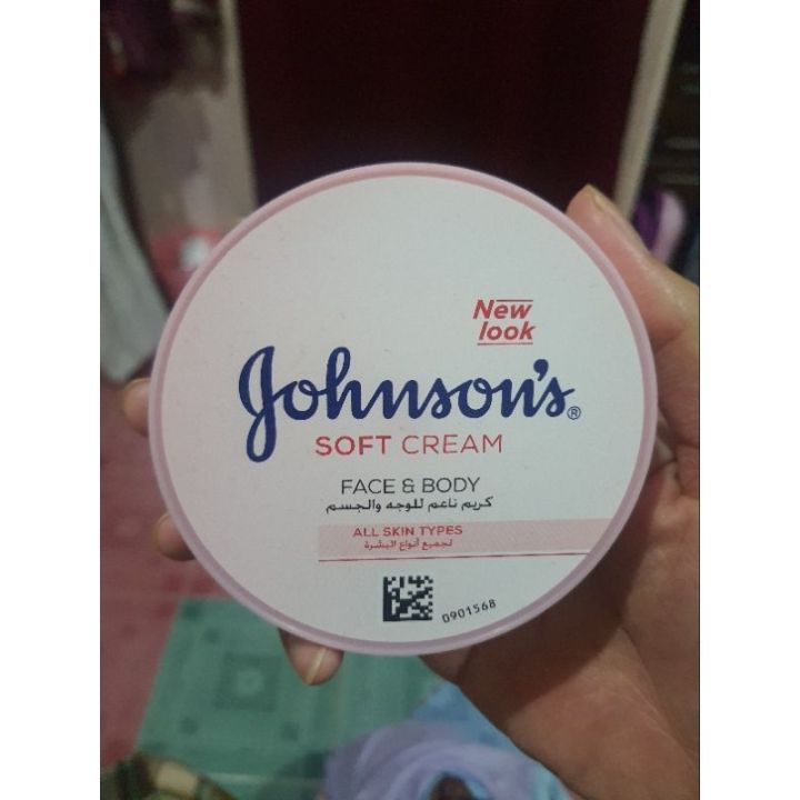 International%20Dubai%20Product%20Johnson%E2%80%99s%2024Hour%20Moisture%20Soft%20Cream%20%E2%80%93%20200ml%20-%20Image%202
